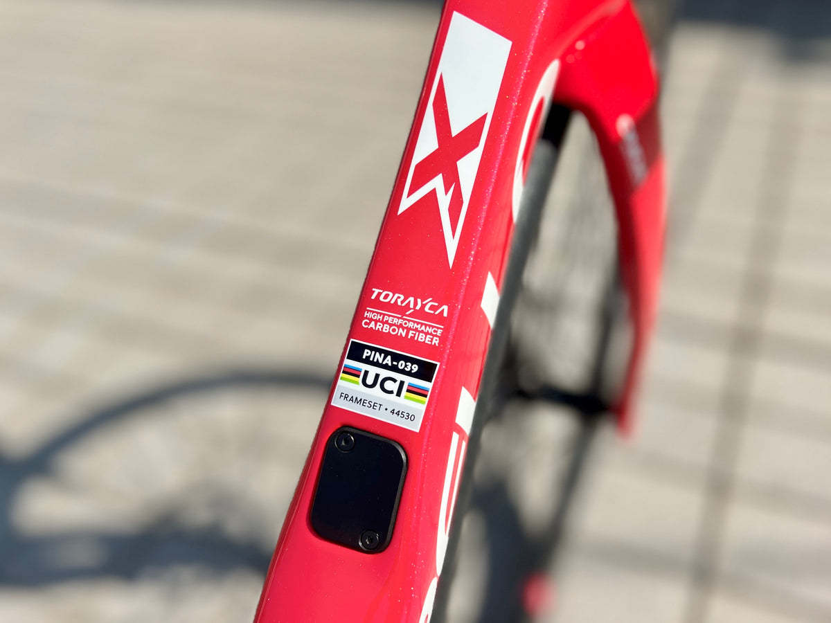 在庫あり PINARELLO X3 カラー：D161/KEEN RED サイズ：53 105 Di2