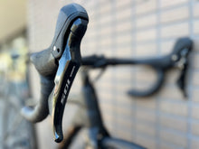 画像をギャラリービューアに読み込む, 【店舗受取】SHIMANO New 105 R7100シリーズ メカニカル 12速 完成車 Émonda ALR 5 カラー:TrekBlack 税込¥318,890- 商談予約手数料