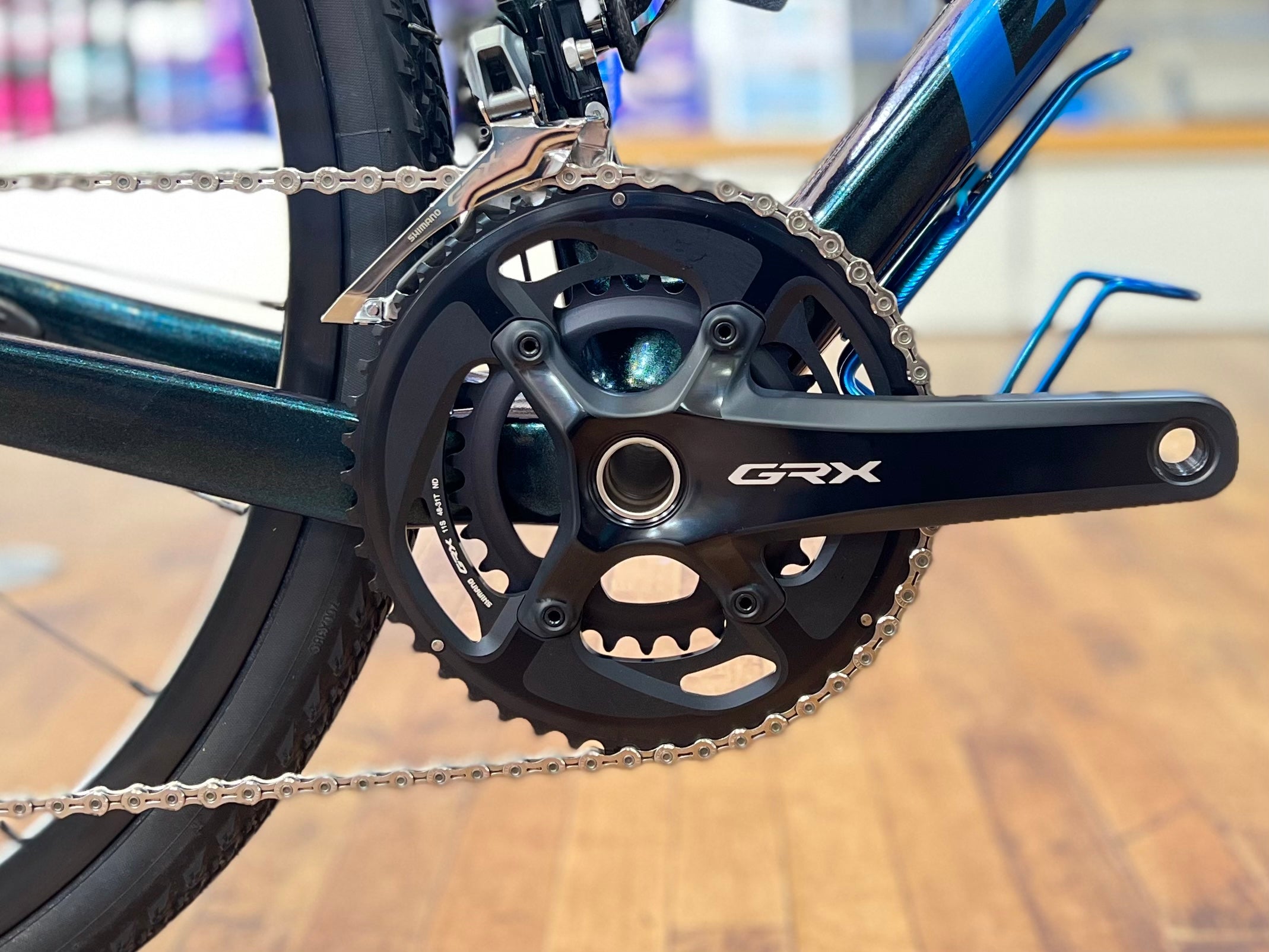 2022 GIANT REVOLT ADVANCED 2 のクランク・ボトムブラケットを