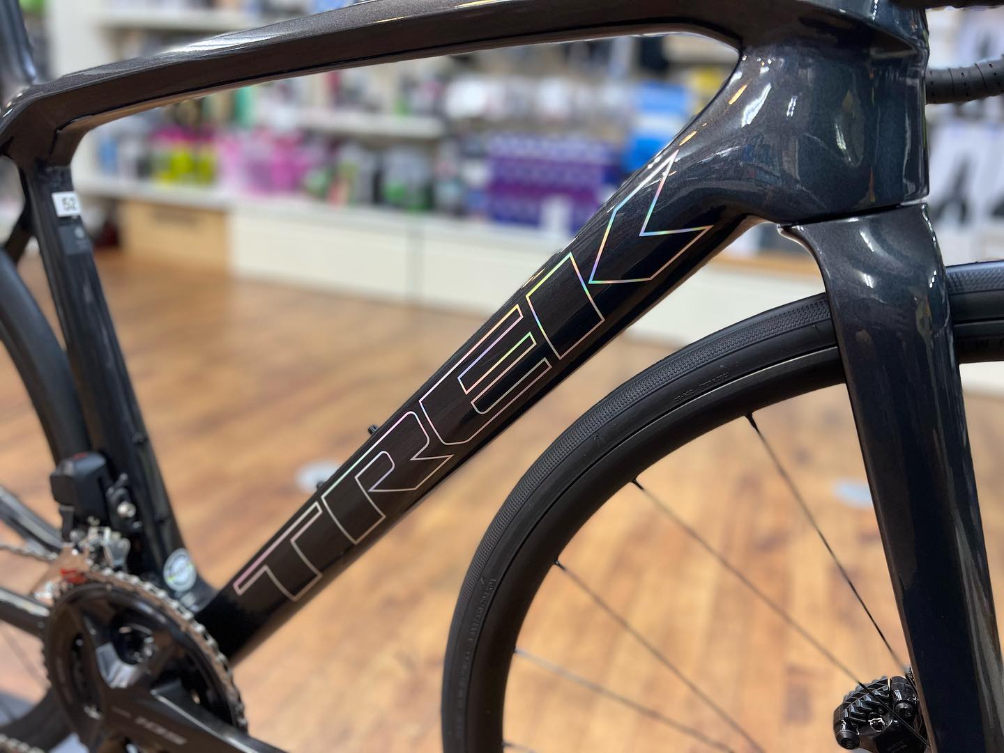 TREK Émonda SL 6 Di2 Dnister Black/Trek Black 52サイズ 入荷