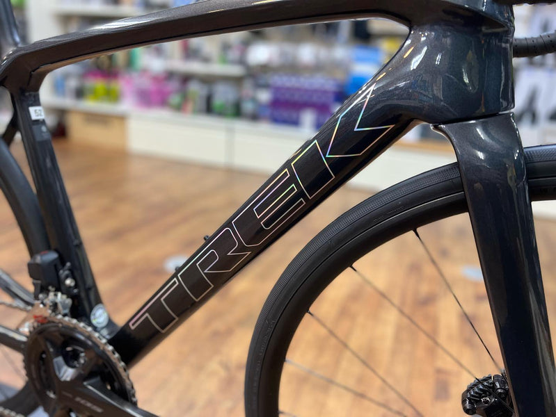 TREK Émonda SL 6 Di2 Dnister Black/Trek Black 52サイズ 入荷しました！