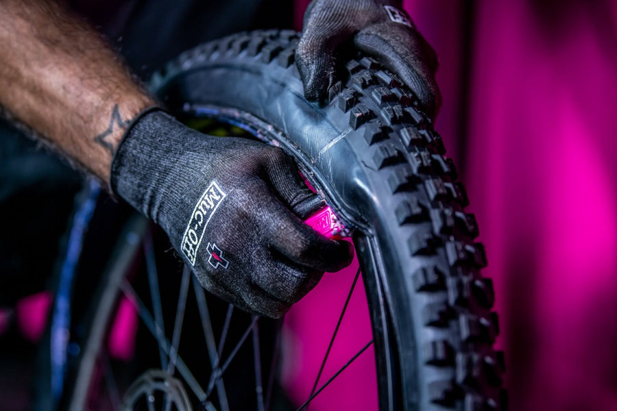 折れない・使いやすいタイヤレバー MUC-OFF RIM STIX TYRE LEVER 入荷しました。