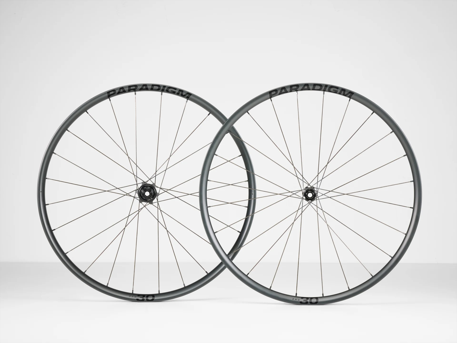 Bontrager Paradigm TLR ホイール前後セット Bontrager Paradigm Pro 30 TLR Disc ロードホイール 前後セット