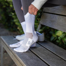 画像をギャラリービューアに読み込む, OS1st TA4 Thin Air Performance Socks 3/4Crew WHITE オーエスファースト TA4 シンエアーソックス 3/4クルー ホワイト
