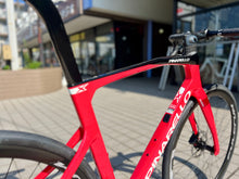画像をギャラリービューアに読み込む, 【即納】【店舗受取】PINARELLO X3 105 12s Di2完成車 カラー：D161/KEEN RED サイズ：53  税込￥560,000- 商談予約手数料
