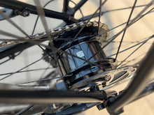 画像をギャラリービューアに読み込む, 【即納】【店舗受取】TREK FX+ 2 Stagger Satin Trek Black Sサイズ ¥279,290-税込 セール価格¥199,000-税込 商談予約手数料
